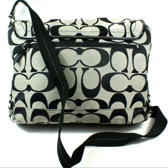 Coach crossbody like new! Retails for $248! - Picture 3 of 14